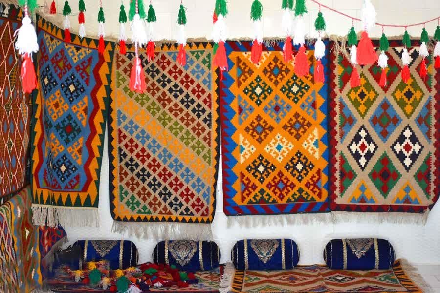 خبرگزاری آریا - معاون صنایع دستی اداره کل میراث فرهنگی، صنایع دستی و گردشگری استان کرمانشاه:برپایی هفته‌بازار صنایع دستی در کرمانشاه